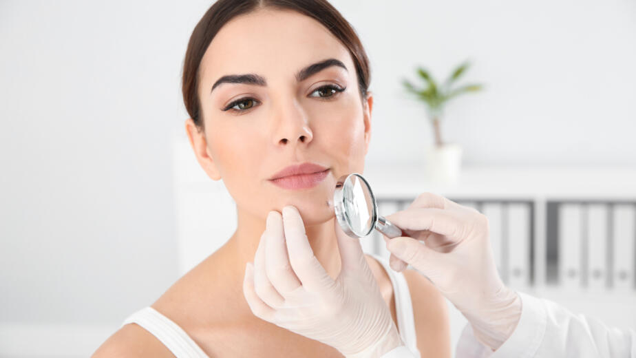 Do You Need a Dermatologist in Manotick Understanding Medical Aesthetics vs Dermatology for Skin Treatments in 2026
